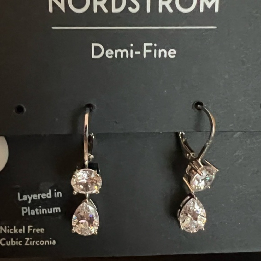 🆕Nordstrom Demi Fine Mixed Cubic Zirconia Drop Lever Back Earrings